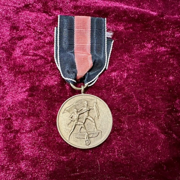 WW2 Anscloss Medal 1